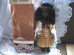 16'' PRINCESS HINEMOA N.Z. MAORI ORIGINALVINYL  DOLL,BOX,2ND PLACE